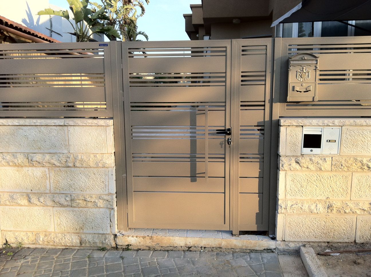 שערים וגדרות מאלומניום